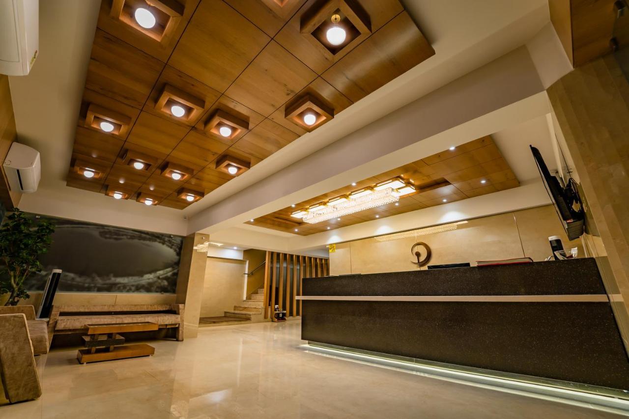 Hotel Pleasant Lake Ahmadabad Zewnętrze zdjęcie